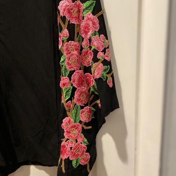 Black Jumpsuit with Oversized Sleeves - Picture 2 of 3